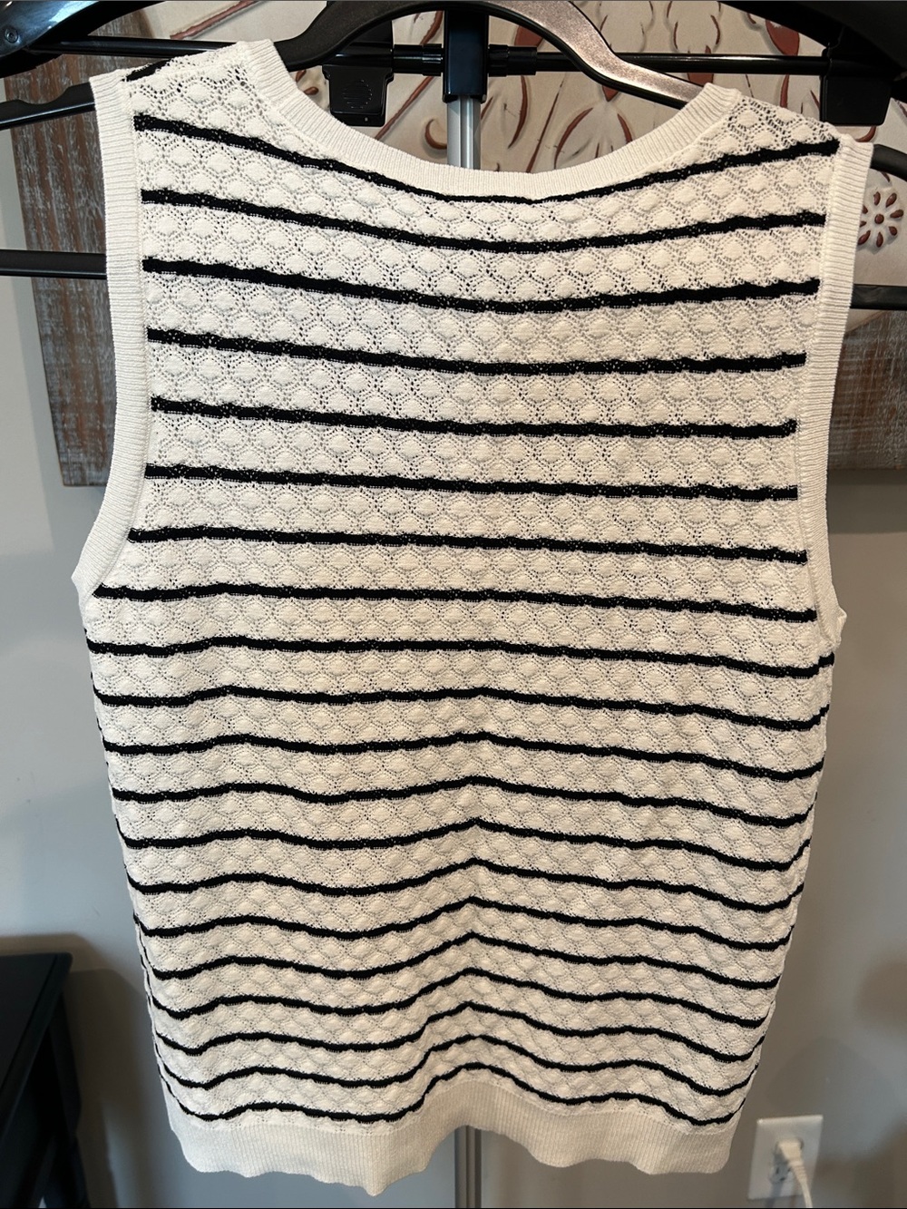 Ann Taylor NWT Striped Sleeveless Knit tank Or wear as a vest Sz medium - Picture 5 of 5